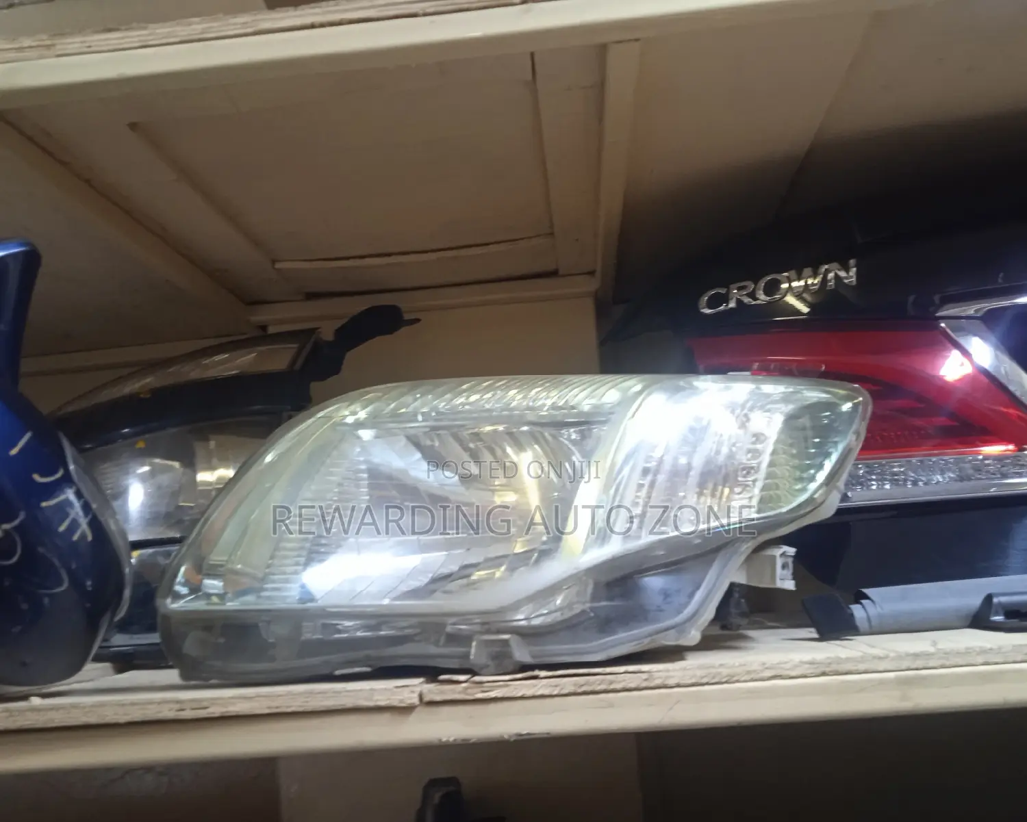 Headlight Axio/ Fielder 2008-2010