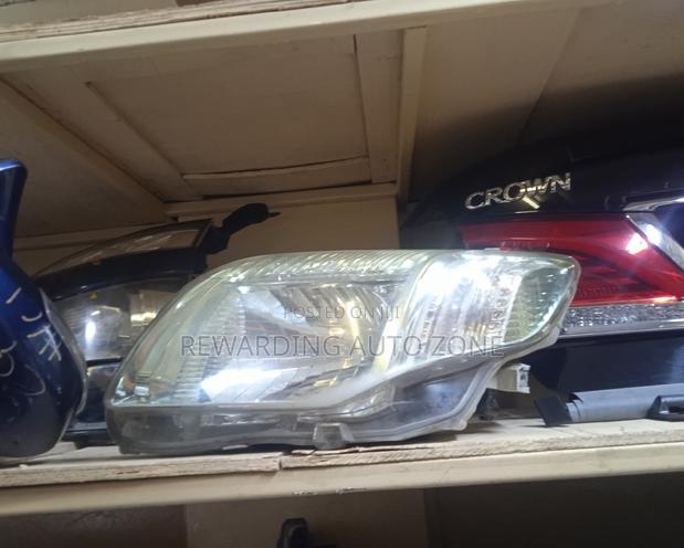 Headlight Axio/ Fielder 2008-2010