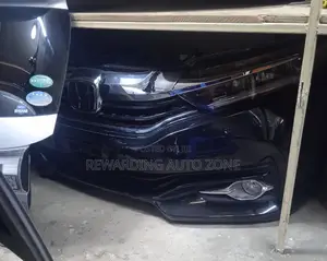 Honda Fit Shuttle 2014_2015 Nosecut Xenon