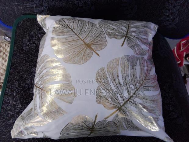 Gold Leaf Case With Pillow - thumbnail 2
