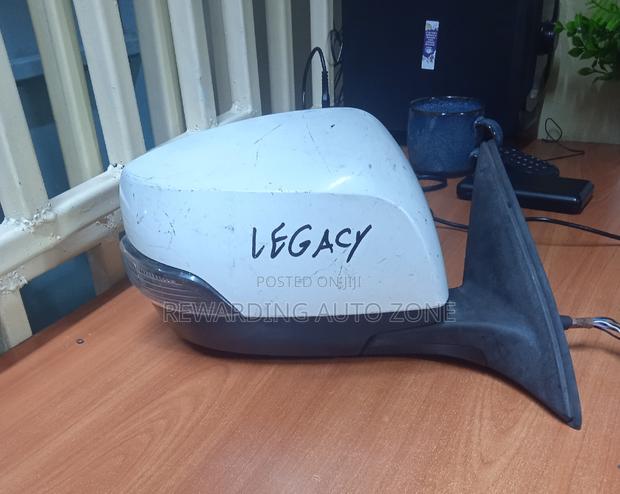 Subaru Legacy Side Mirror - main view