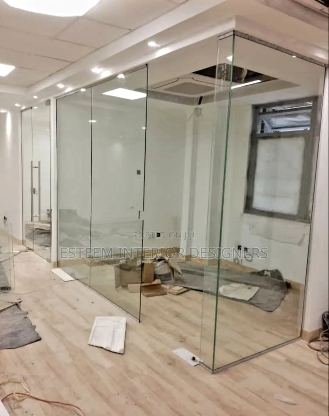 Commercial Glass Partition