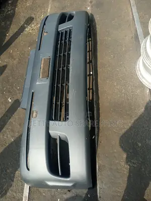Toyota Hiace 7 L (2007) Front Bumper