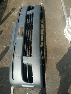 Toyota Hiace 7 L (2007) Front Bumper