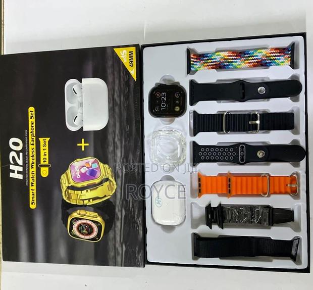 H20 Ultra Smart Watch With Bluetooth Wireless Earphones