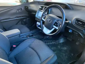 Toyota Prius Two Eco 2017 Silver