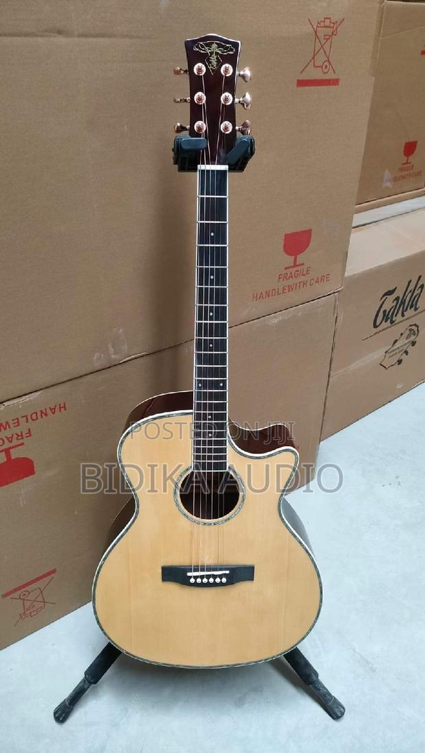 Size 41 Acoustic Guitar - thumbnail 3