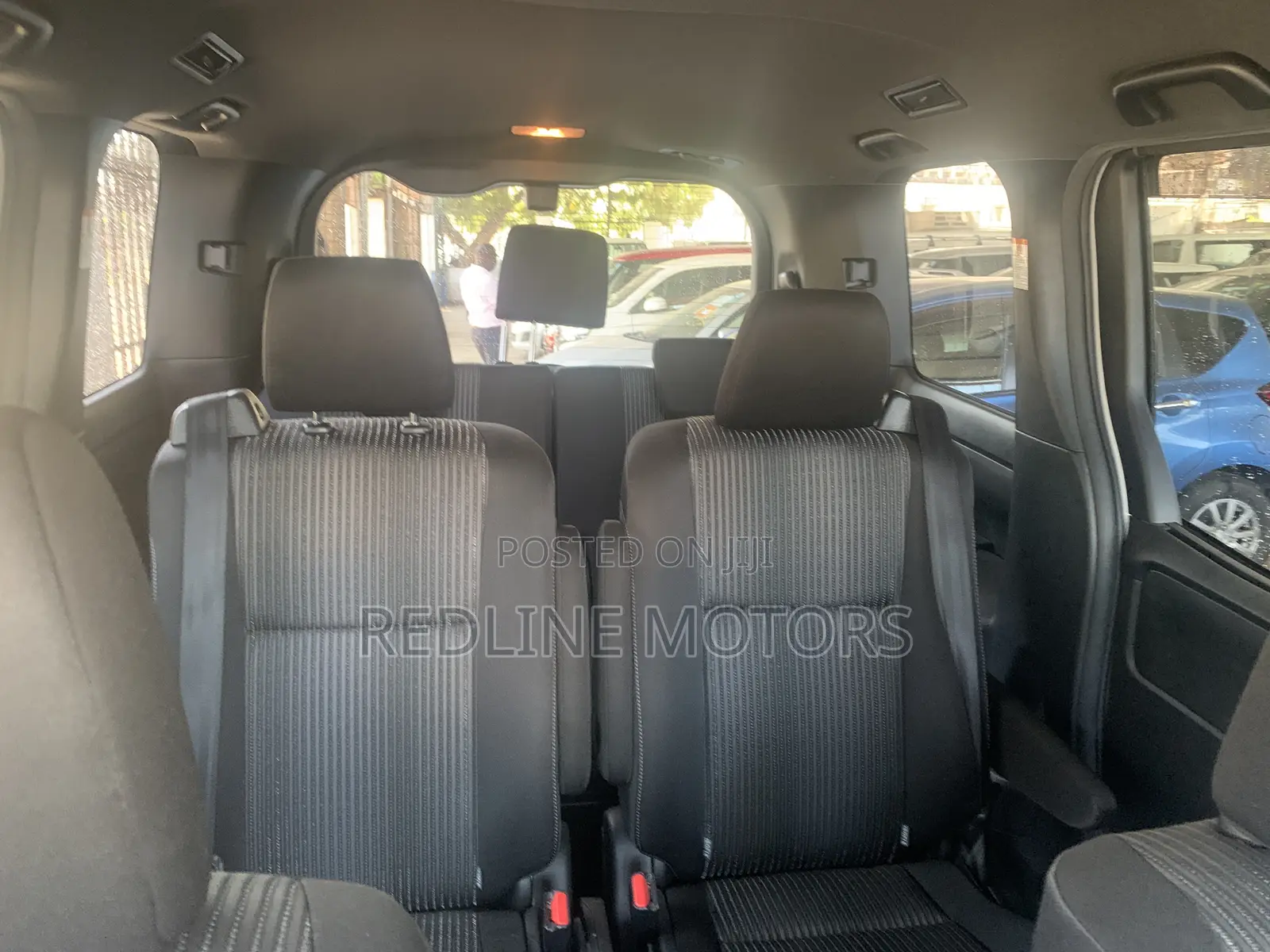 Toyota Voxy 2017 Pearl