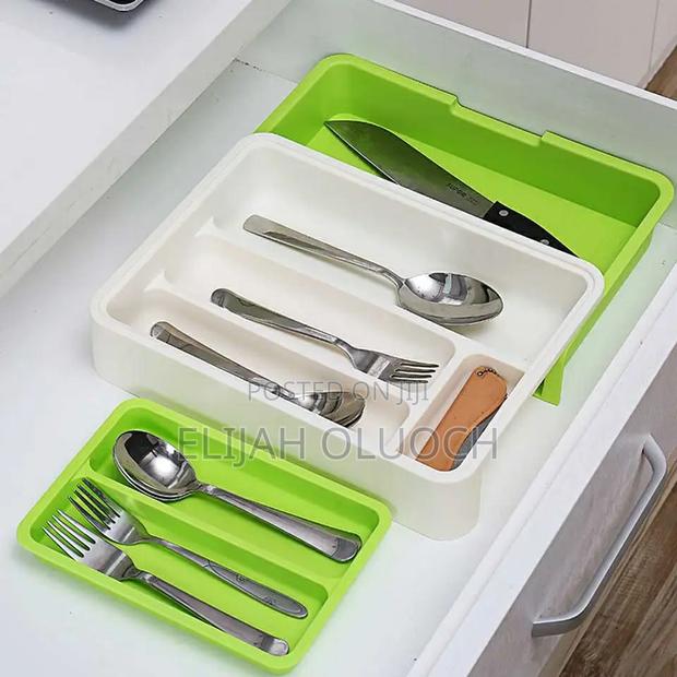 Expandable Cutlery Tray - main view