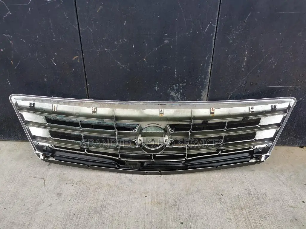 Teana J31 Grille