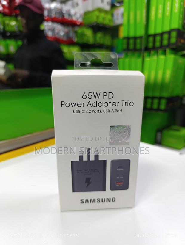 SAMSUNG 65W Fast Charging Power Adapter - main view