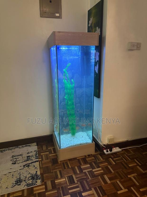 Tower Aquarium With 10fish - main view
