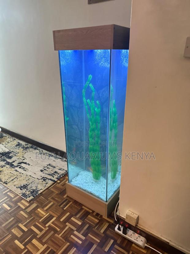 5ft Standing Tower Aquarium - thumbnail 2