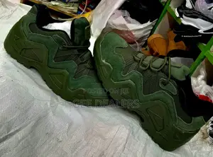 Jungle Green Hiking/Tactical Boots >Magnum Boots