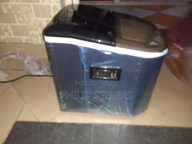 ADVANTAGES INCLUDE; -Makes Square Ice Ice Cubes - thumbnail 2