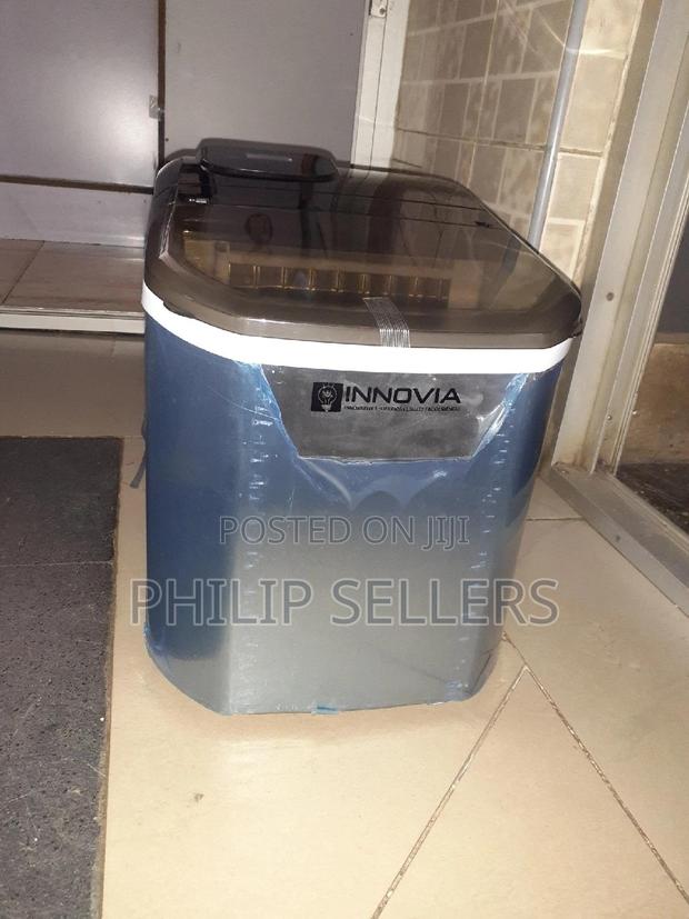 ADVANTAGES INCLUDE; -Makes Square Ice Ice Cubes - main view