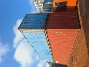 40FT CONTAINERS- Sleek Storage Style.