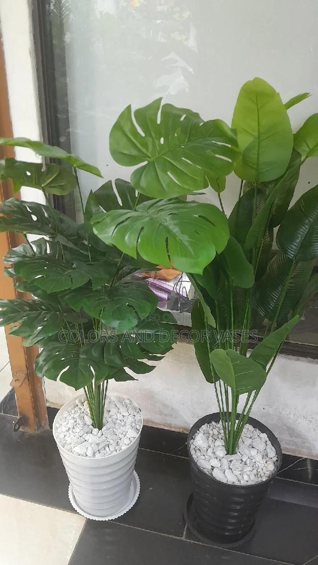 Plants Artificial, Vase Plus Pebbles - main view