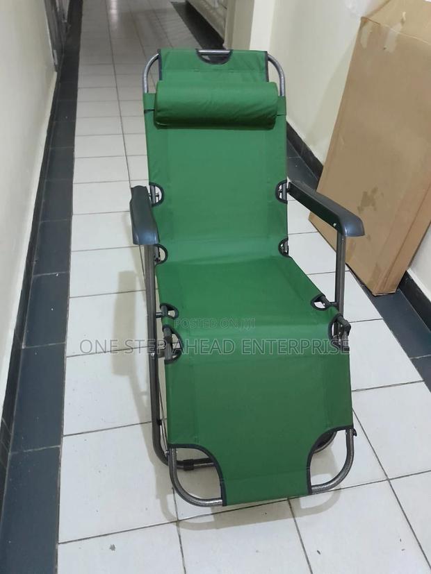 Zero Gravity Sun Loungers - main view