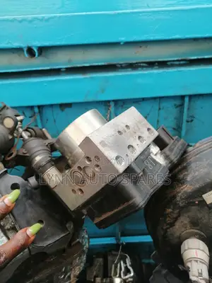 Toyota Revo Abs Pump