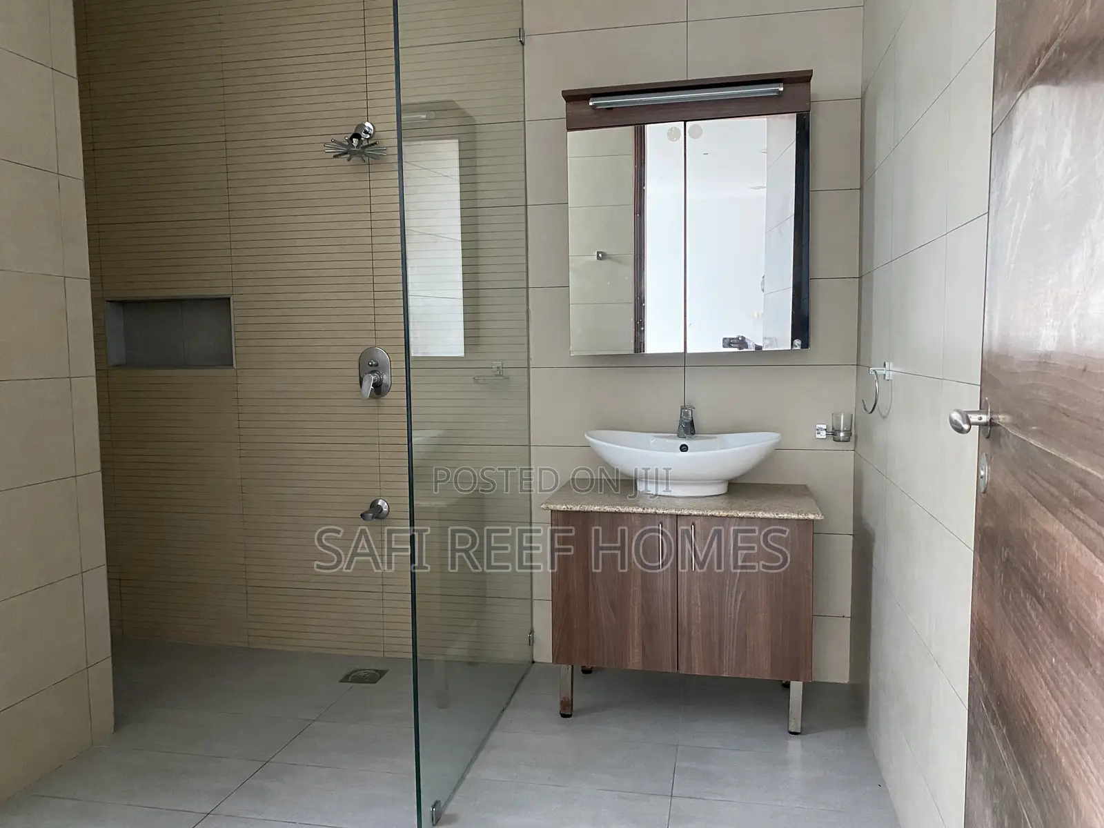 4bdrm Duplex in Nyali for sale
