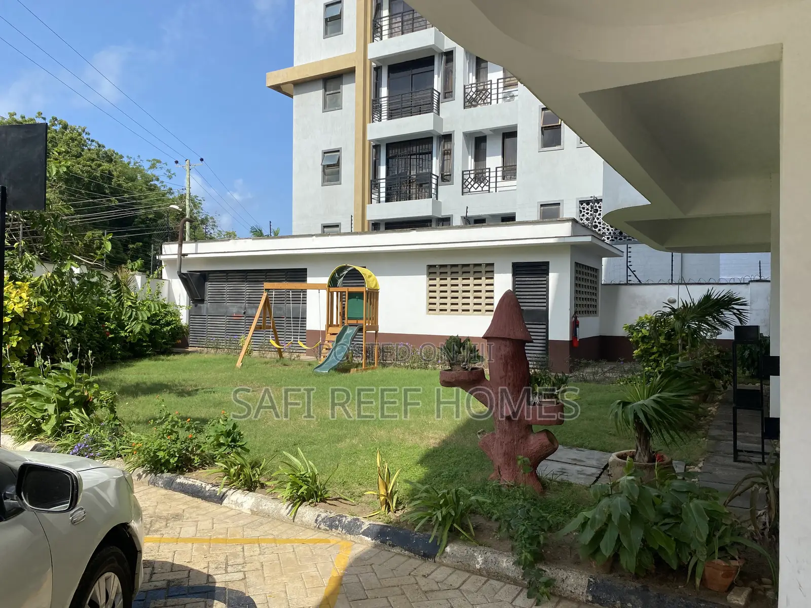 4bdrm Duplex in Nyali for sale