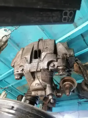 Rear Caliper Land Cruiser 200 Series