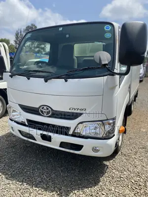 Selling Toyota Dyna 2017 Body Fitted Petrol