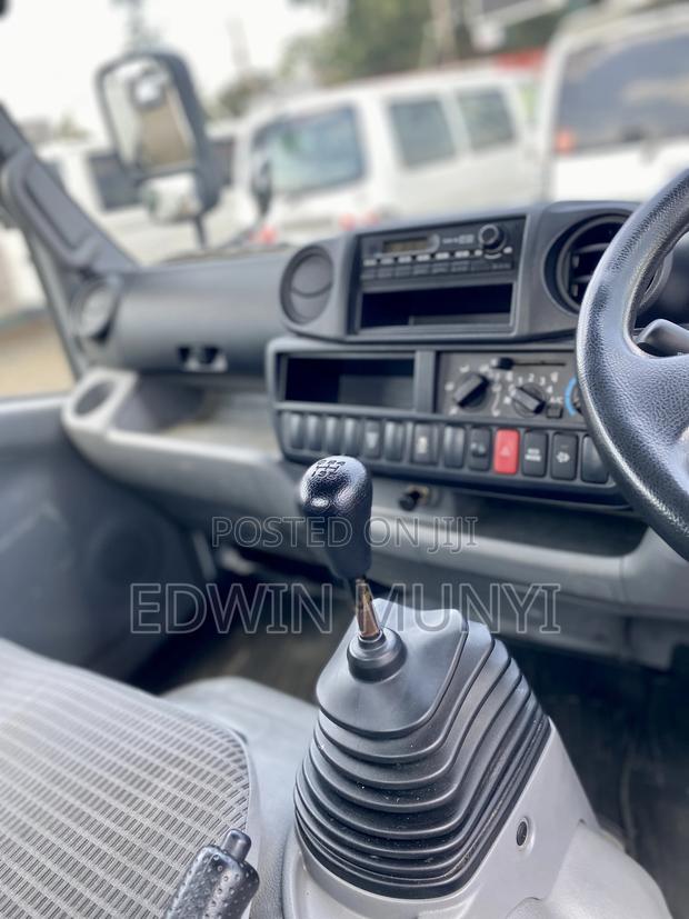 Toyota Dyna 2017 Manual 3tonne - thumbnail 3