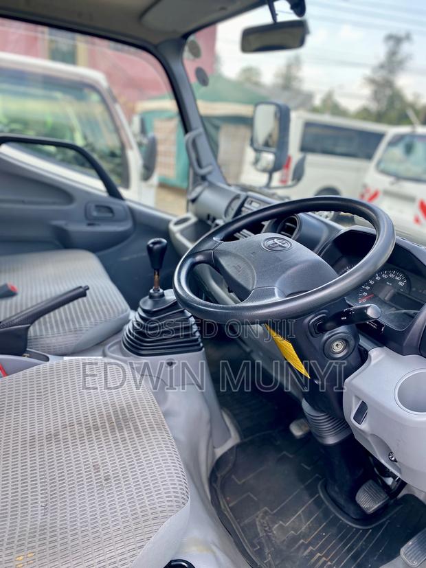 Toyota Dyna 2017 Manual 3tonne - thumbnail 6