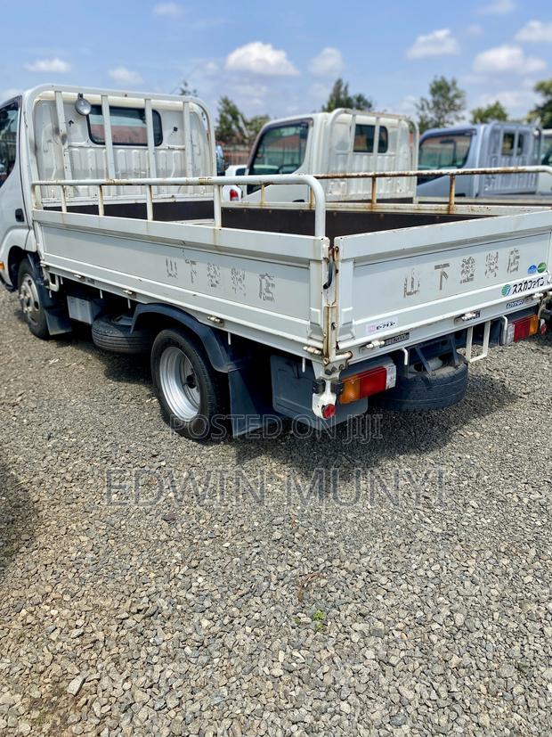 Toyota Dyna 2017 Manual 3tonne - thumbnail 10