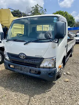 Selling Toyota Dyna Wide 3tonne Diesel