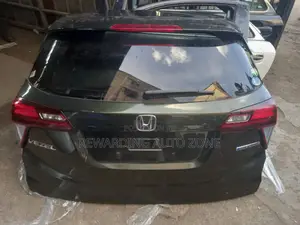 Honda Vezel Boot