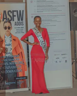 Modelling, High Fashion, Pageant and Etiquette Catwalk Class