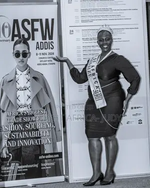 Modelling, High Fashion, Pageant and Etiquette Catwalk Class