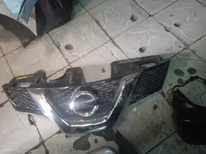 Nissan X Trail 2015 Grill