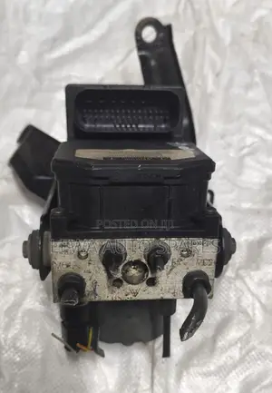 Abs Module/Motor Toyota Avensis