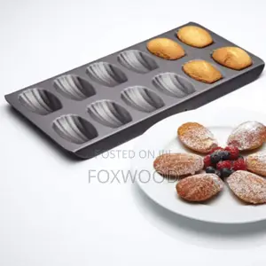 High Quality 12 Slots Nonstick Cookie Madeleines