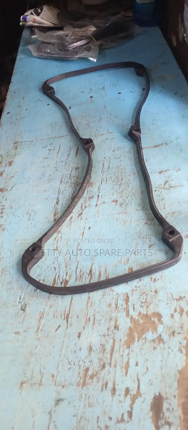 Mitsubishi Mirage 4g13 Top Cover Seal