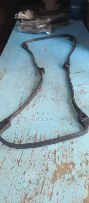 Mitsubishi Mirage 4g13 Top Cover Seal