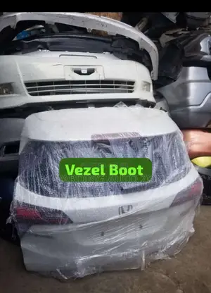 Vezel Boot