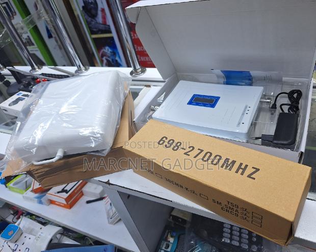 Phone Signal Booster: GSM Triband Signal Booster Full Kit