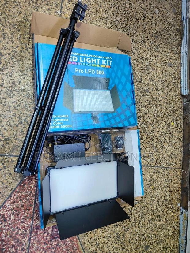 Pro 800 LED Light Kits With Tripod Stand for Video Making