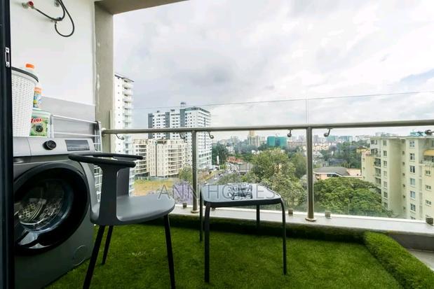 Big One Bedroom South B - thumbnail 4