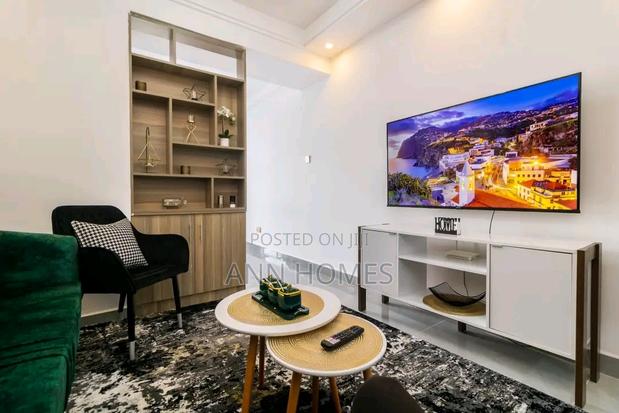 Big One Bedroom South B - thumbnail 5