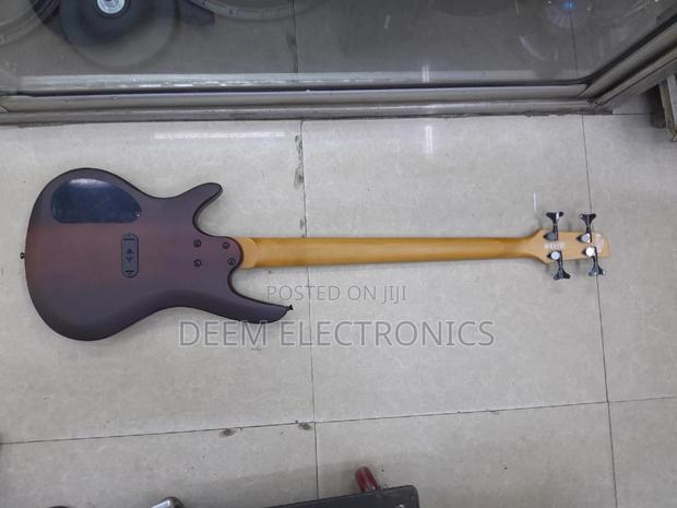 Ibanez 4string - thumbnail 3