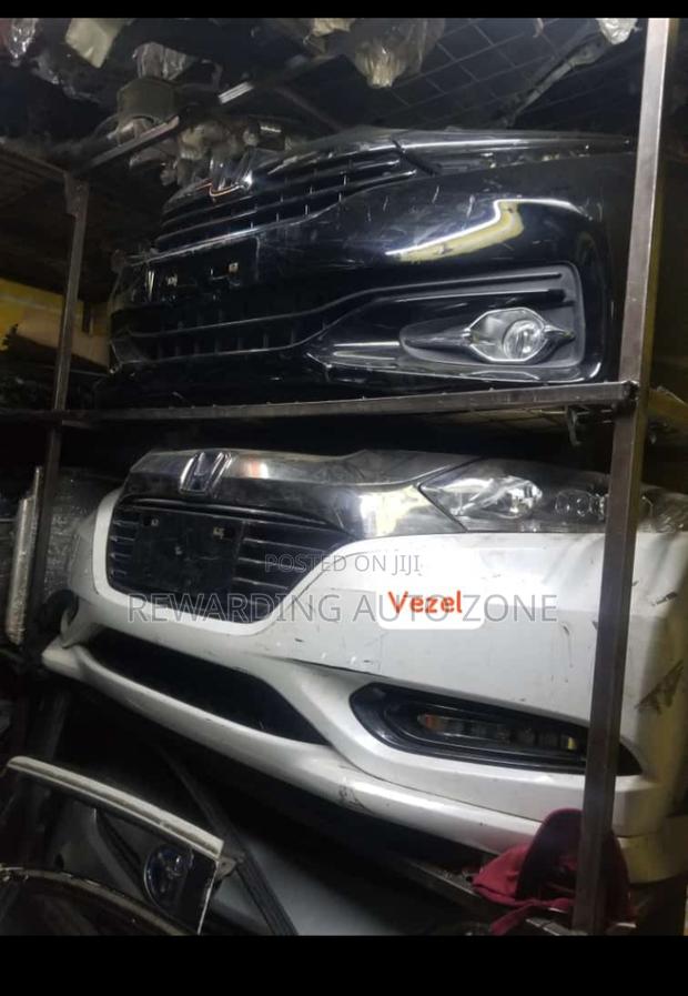 Honda Vezel Nosecut