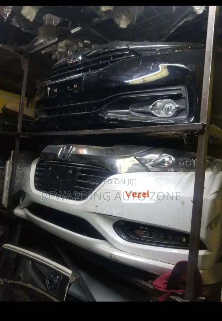 Honda Vezel Nosecut