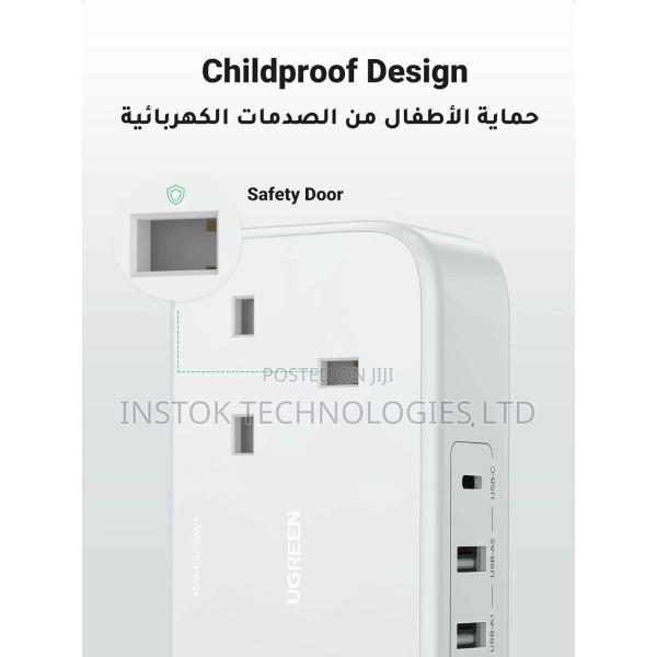 UGREEN Diginest Life Power Strip With 30W USB C and USB Port