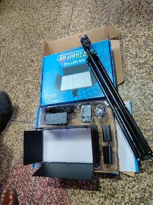 Pro Led 800 Video Light Multiple Color With Tripod